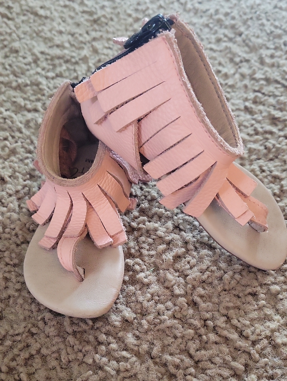 Adorable Pink Leather Fringe Sandals!